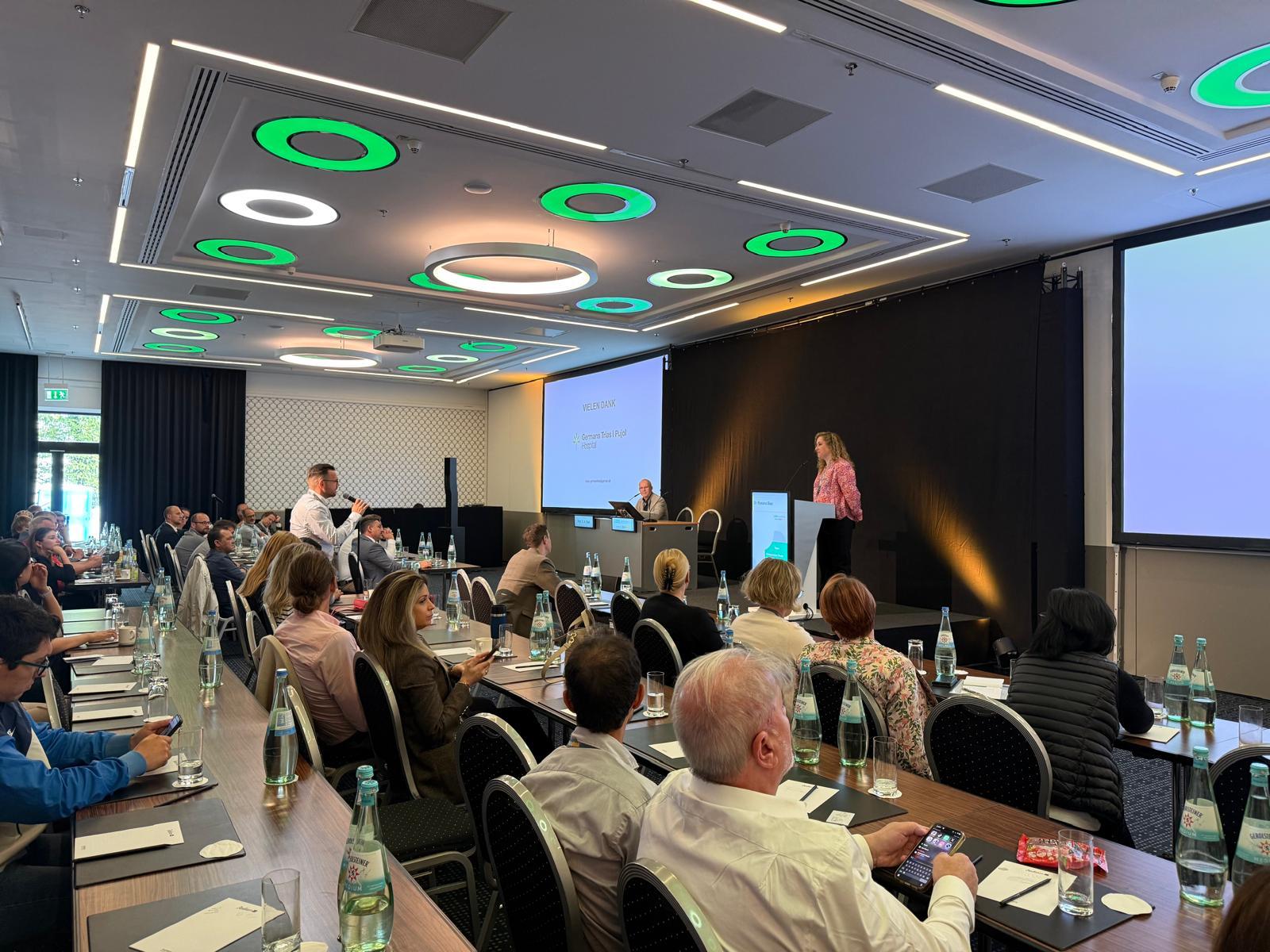 DAHLHAUSEN CZ na 2nd DynaMesh® International Pelvic Floor Masterclass v Düsseldorfu – obrázek 3