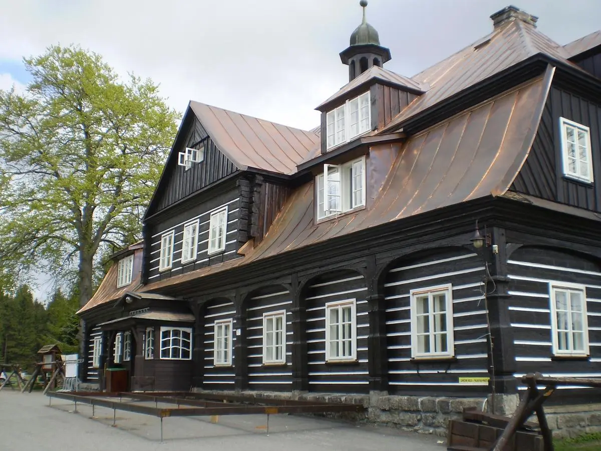 Lazura na dřevo HERBOL - OFFENPORIG vítězí v laboratorních testech i v horském prostředí (Jizerské hory, 2018-19)