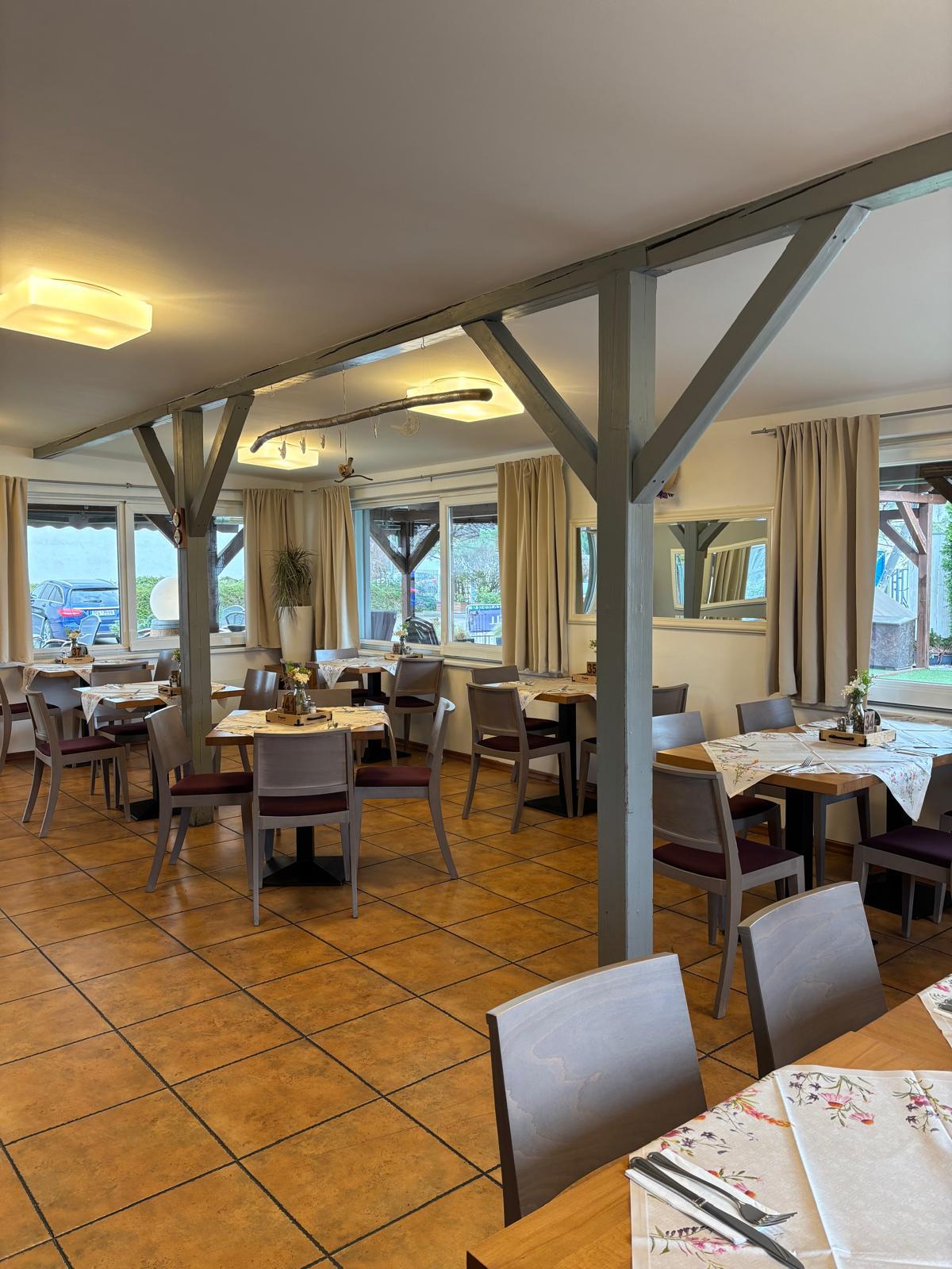 Restaurace a penzion Pegast 12