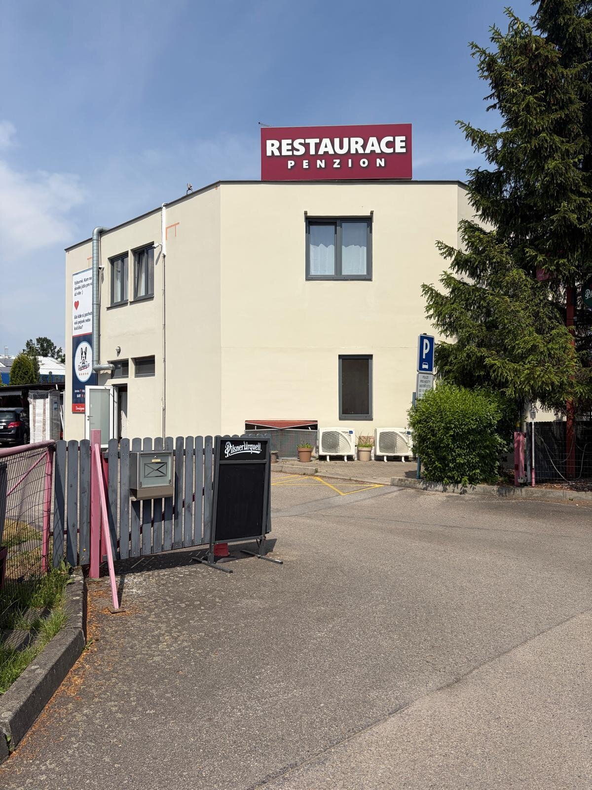 Restaurace a penzion Pegast 8